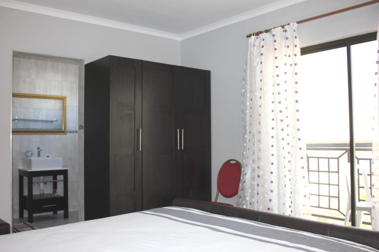 Coco Palm Bed & Breakfast Windhuk Zewnętrze zdjęcie