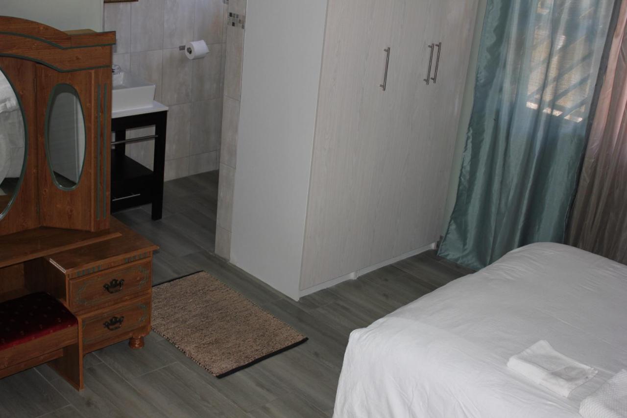 Coco Palm Bed & Breakfast Windhuk Zewnętrze zdjęcie